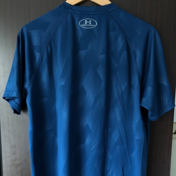 Under Armour T-shirt - Picture 3 of 3